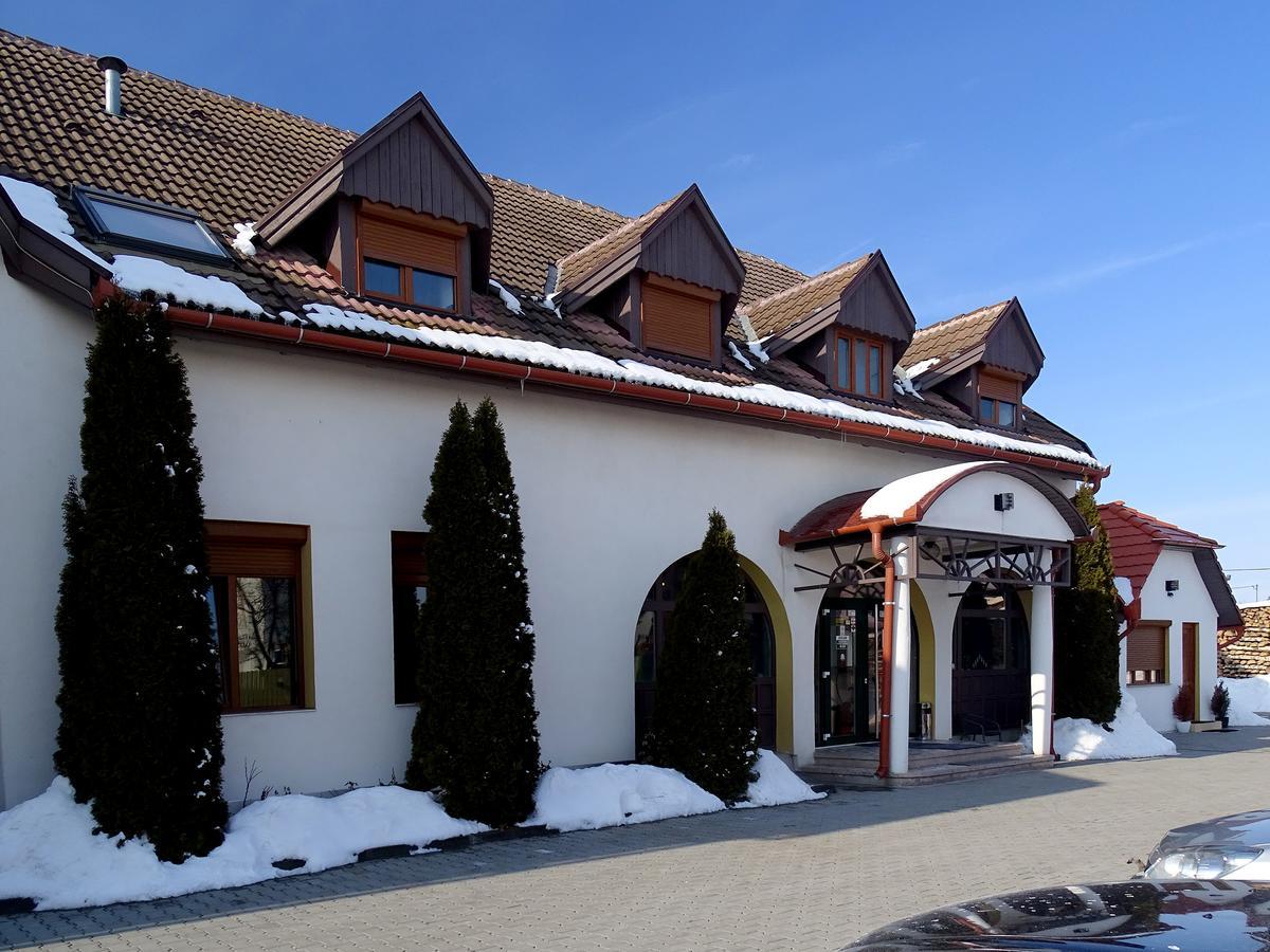 Prince Hotel Miercurea Ciuc Esterno foto