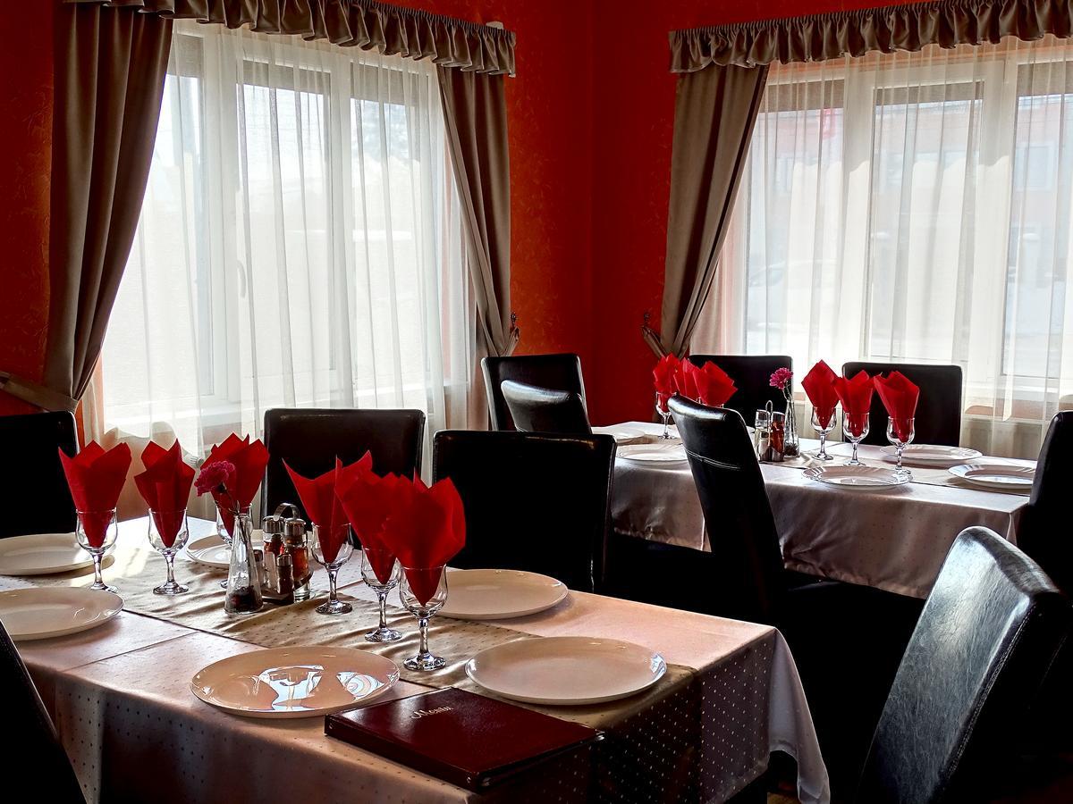 Prince Hotel Miercurea Ciuc Esterno foto